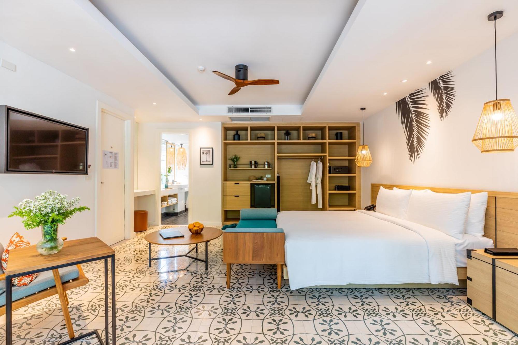 Outrigger Surin Beach Resort - SHA Extra Plus Zimmer foto Deluxe Ocean View