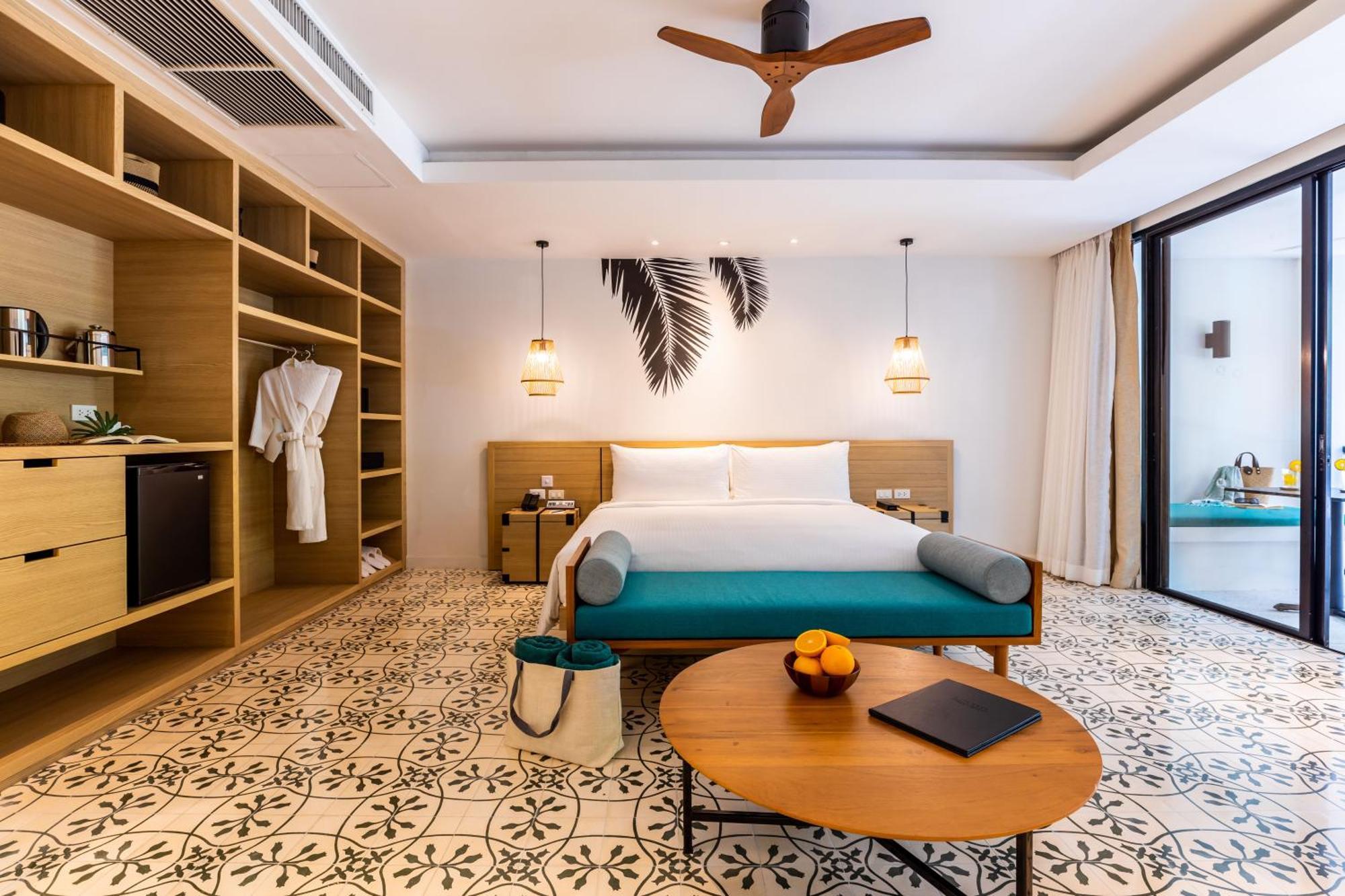 Outrigger Surin Beach Resort - SHA Extra Plus Zimmer foto Deluxe Pool Access